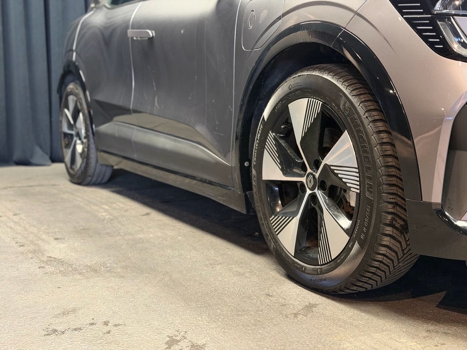 Renault Megane E-Tech 60 Equilibre 5d