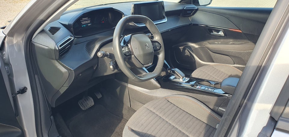 Peugeot e-208 50 Allure Limited 5d