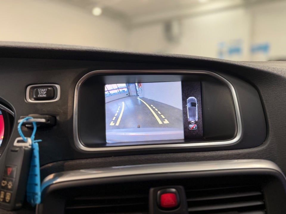 Volvo V40 CC 2,0 D4 177 Kinetic aut. 5d