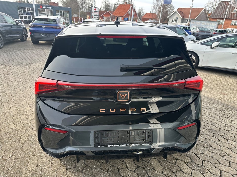 Cupra Born 59 e-Boost 5d