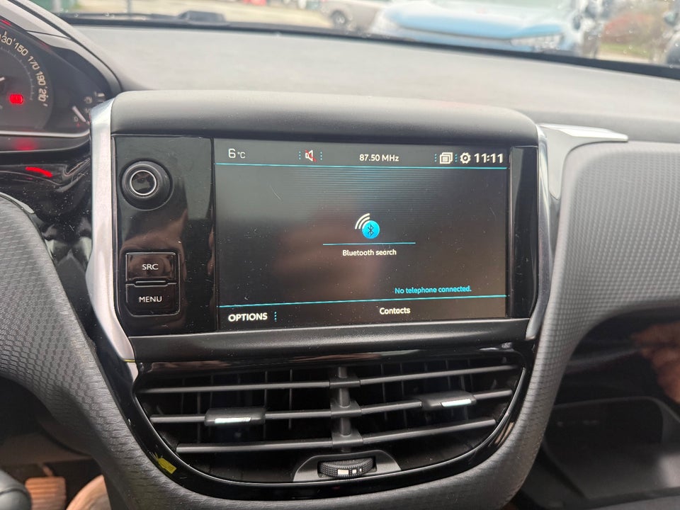 Peugeot 208 1,2 PureTech 82 Allure Sky 5d