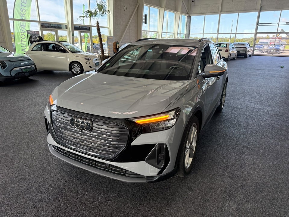 Audi Q4 e-tron 45 S-line 5d