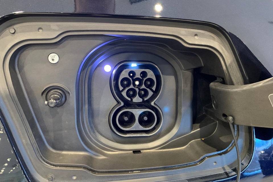 BMW i5 eDrive40 M-Sport 4d