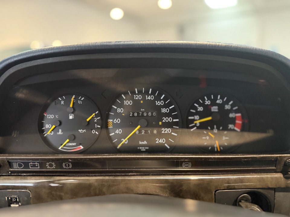 Mercedes 380 SEC 3,8 V8 2d