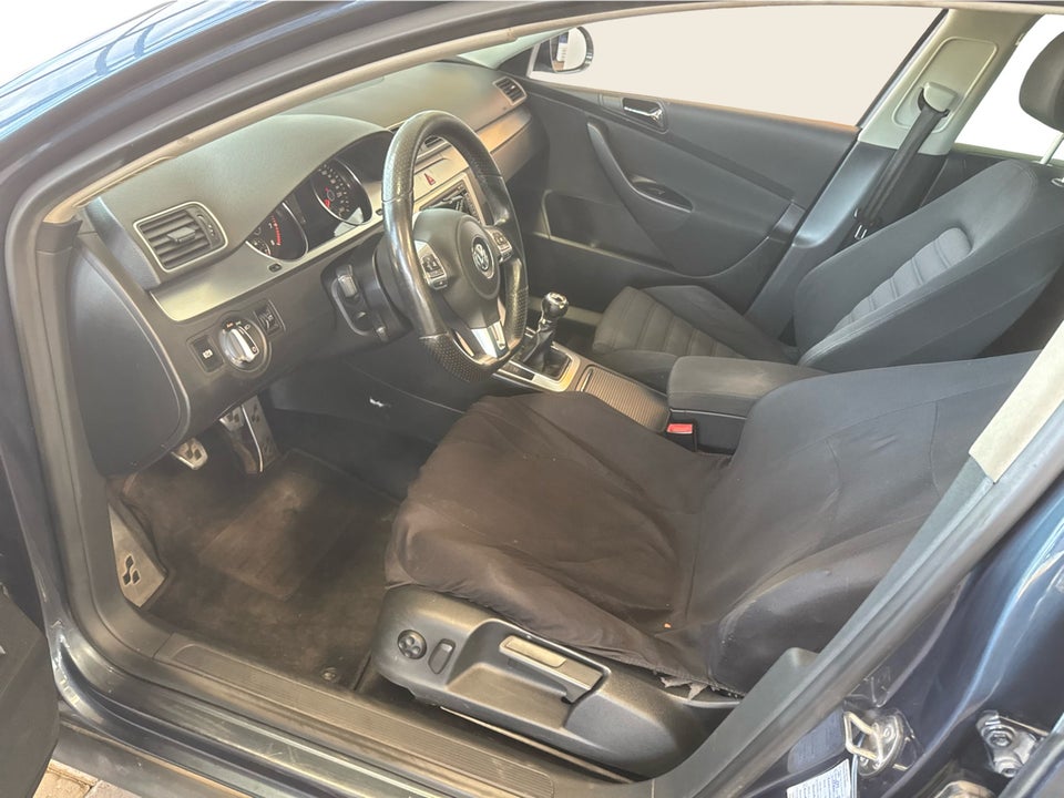 VW Passat 2,0 TFSi Highline Variant 5d