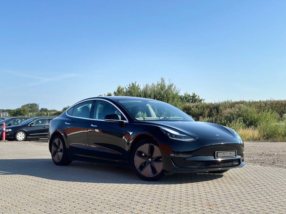 Tesla Model 3 Long Range AWD 4d