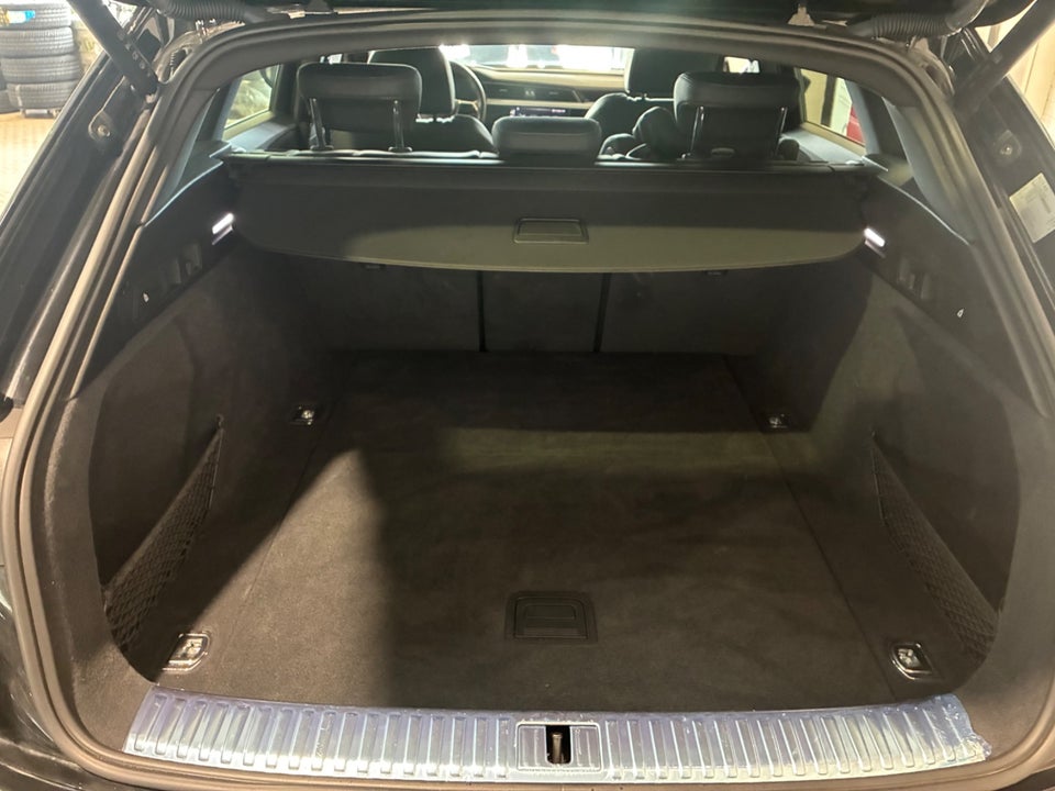 Audi Q8 e-tron 55 quattro 5d