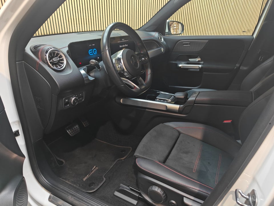 Mercedes EQB250 AMG Line 5d