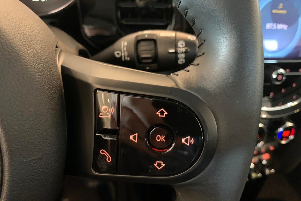 MINI Cooper SE Essential 3d