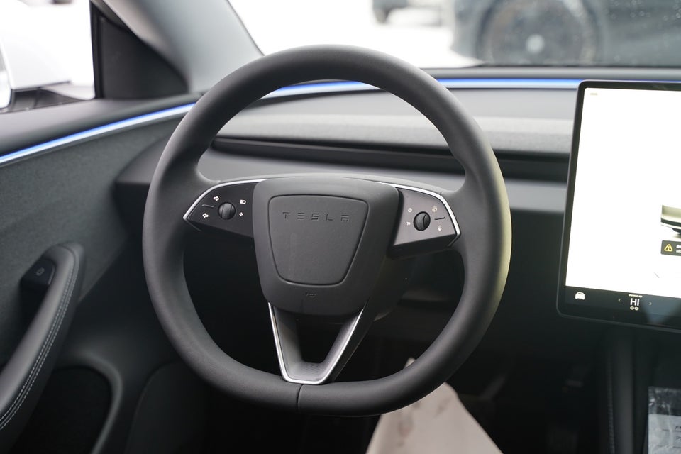 Tesla Model 3 RWD 4d