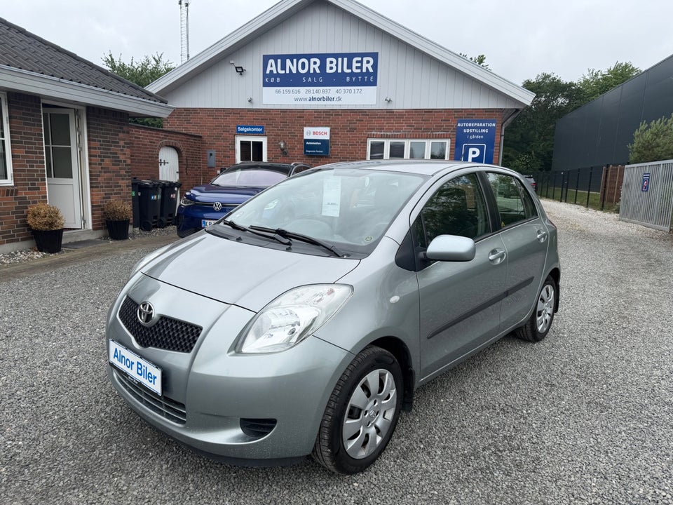 Toyota Yaris 1,3 Luna 5d