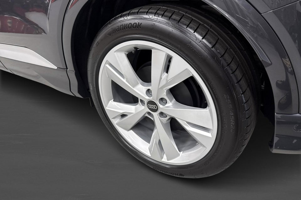 Audi Q4 e-tron performance 5d