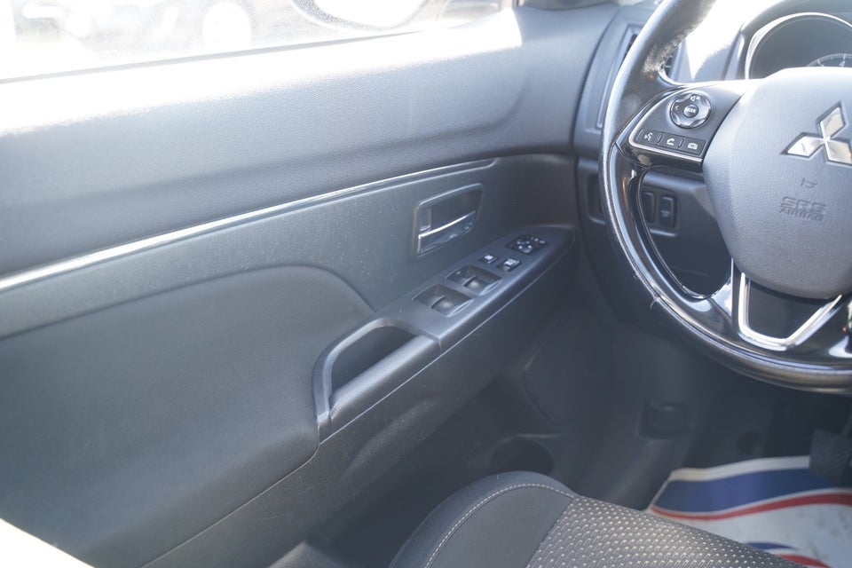 Mitsubishi ASX 1,6 Invite 5d