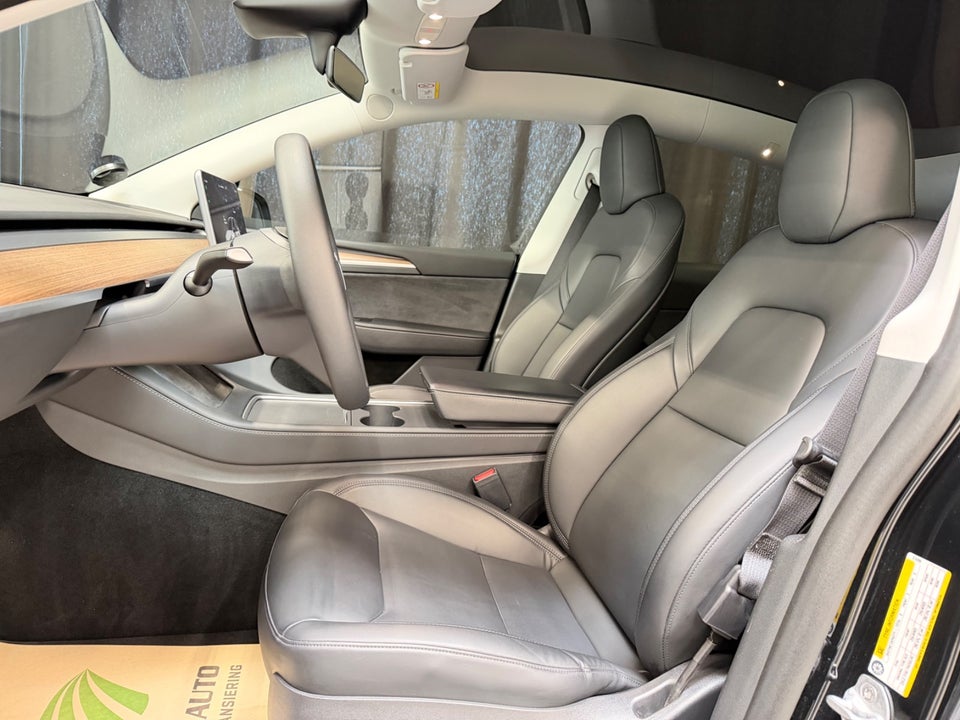 Tesla Model Y Long Range AWD 5d