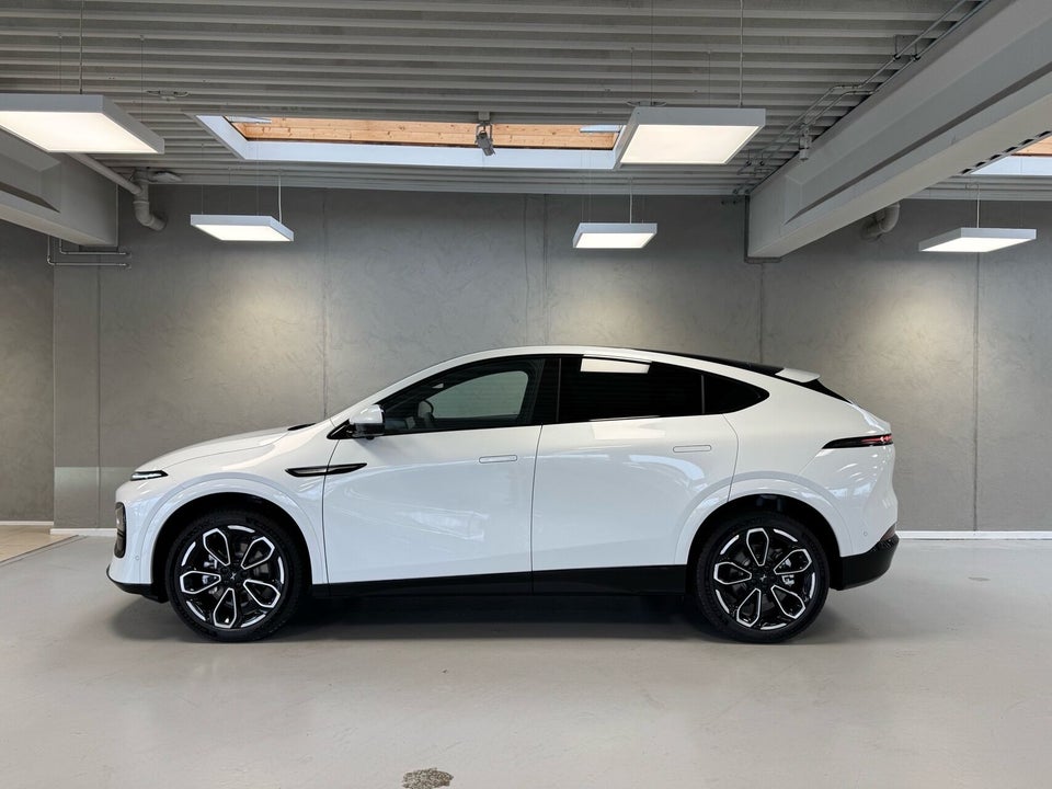 Xpeng G6 Standard Range 5d