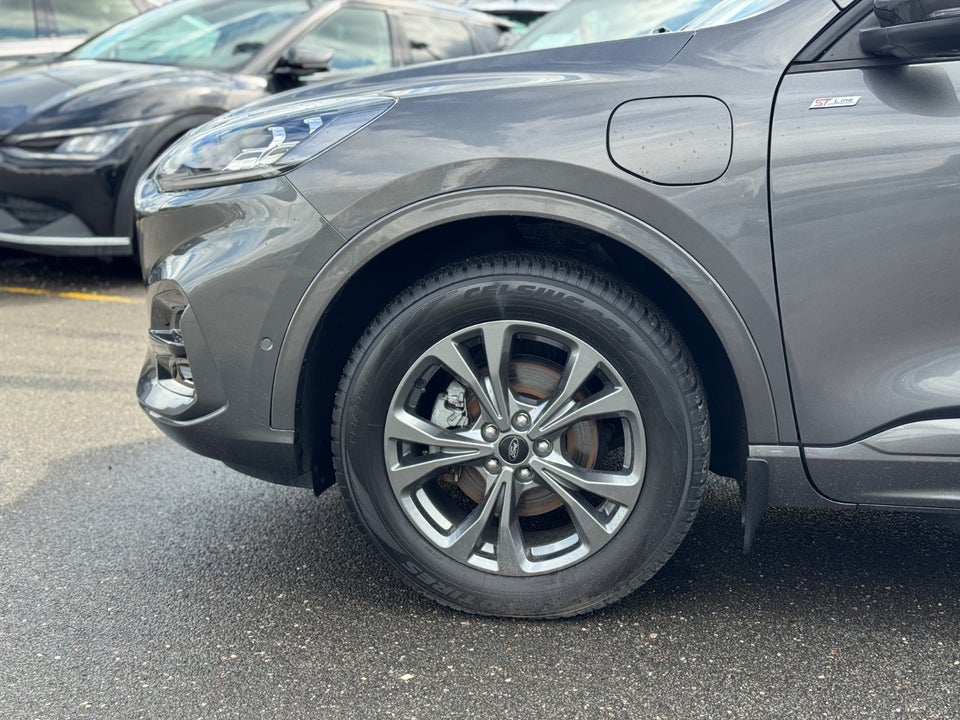 Ford Kuga 2,5 PHEV ST-Line X CVT 5d