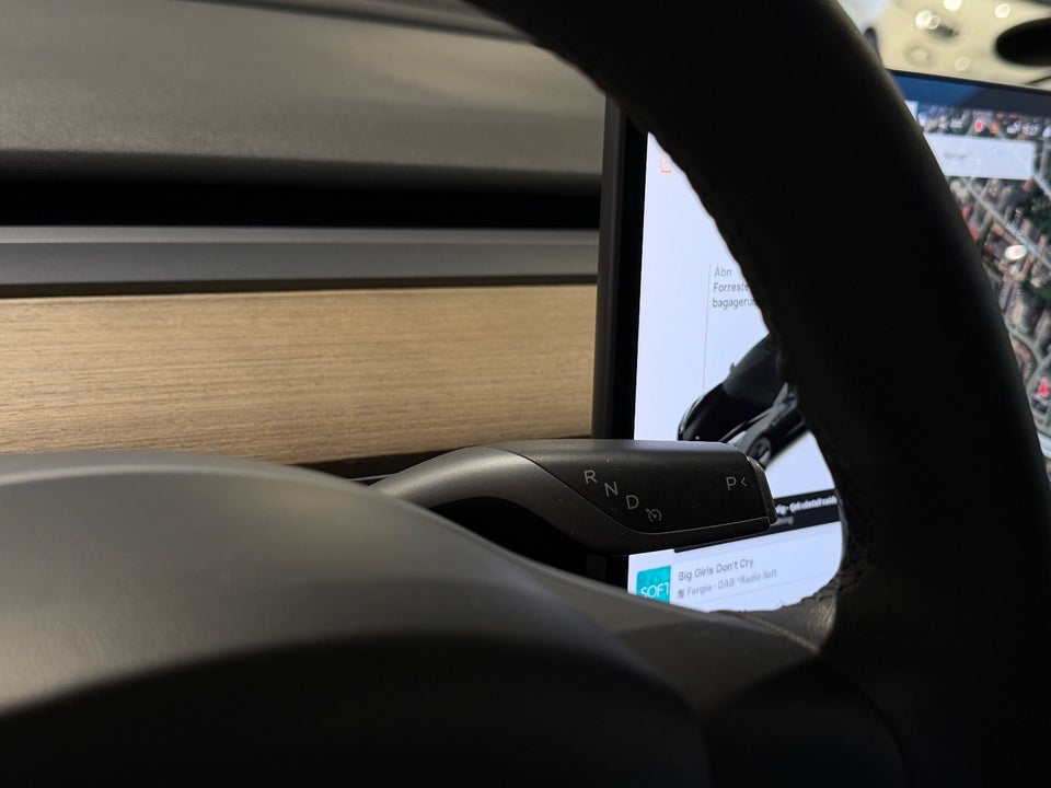 Tesla Model 3 RWD 4d