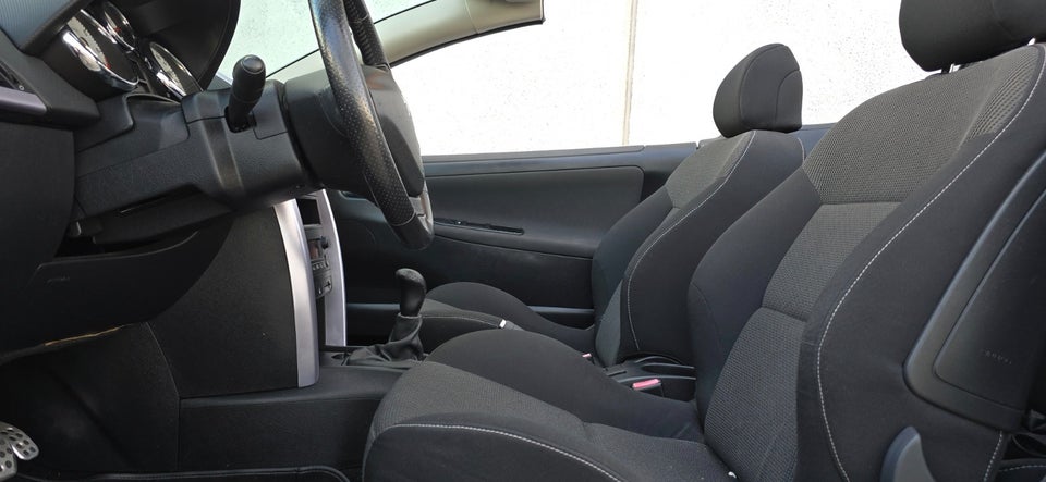 Peugeot 207 1,6 THP 150 Sport CC 2d