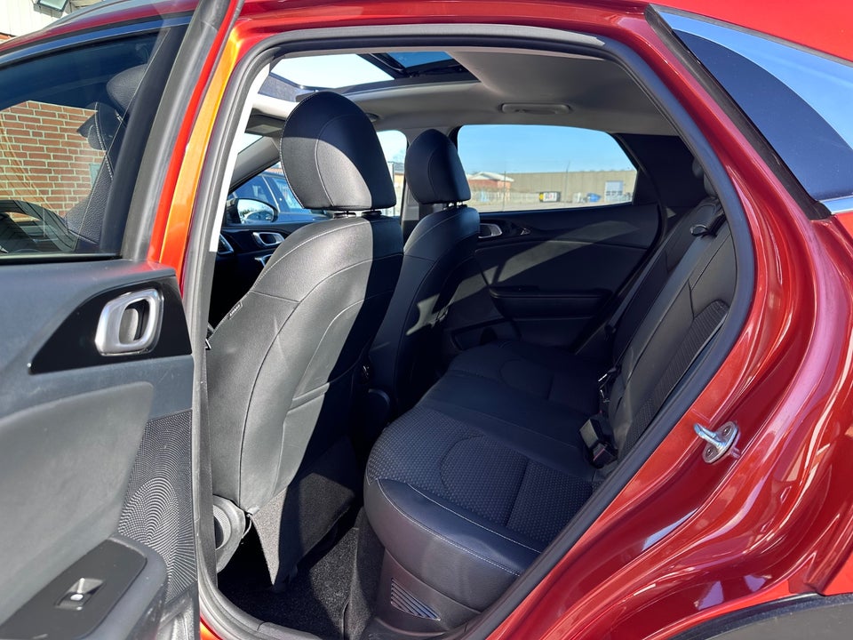 Kia XCeed 1,6 PHEV Upgrade DCT 5d