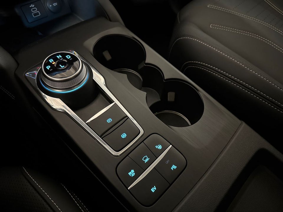 Ford Kuga 2,5 PHEV Vignale CVT 5d