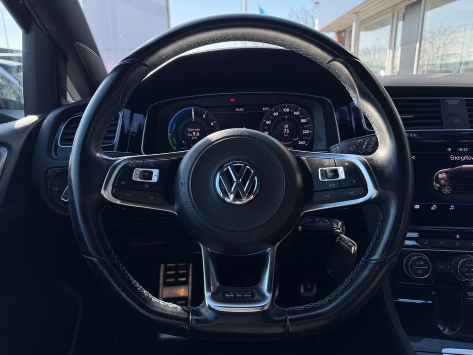 VW Golf VII 1,4 GTE DSG 5d