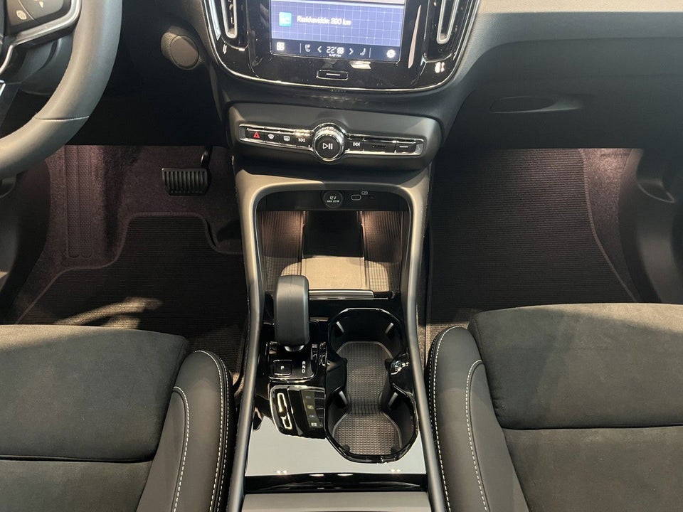 Volvo XC40 ReCharge Extended Range Plus 5d