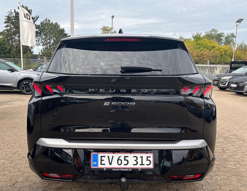 Peugeot e-5008 77 GT 7prs 5d