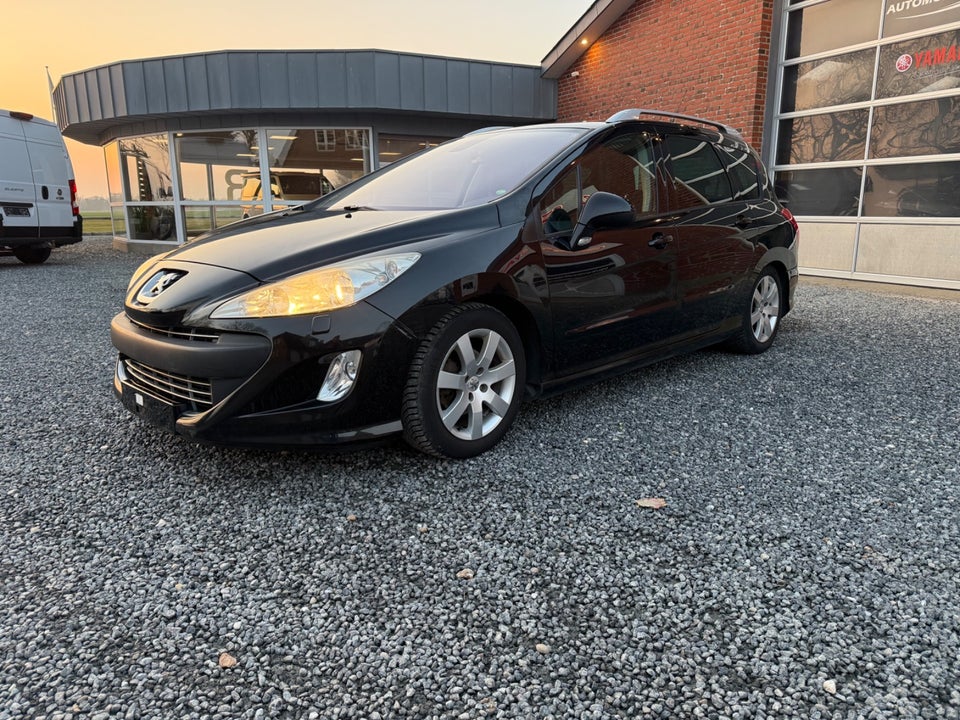 Peugeot 308 1,6 HDi 109 Premium SW 7prs 5d