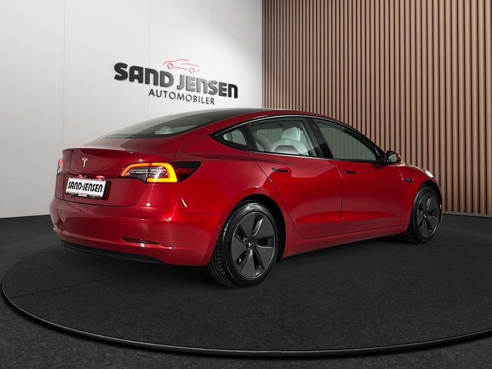 Tesla Model 3 Standard Range+ RWD 4d