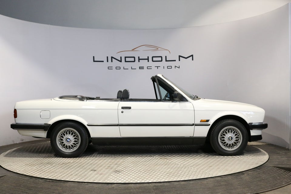 BMW 320i 2,0 Cabriolet 2d