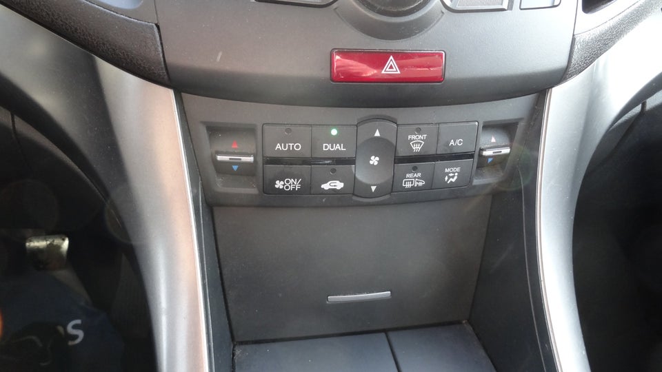 Honda Accord 2,2 i-DTEC Lifestyle Tourer 5d