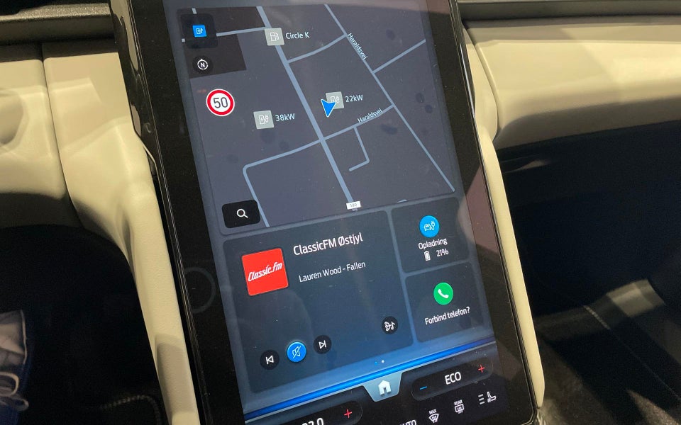 Ford Capri 82 Premium Extended Range 5d