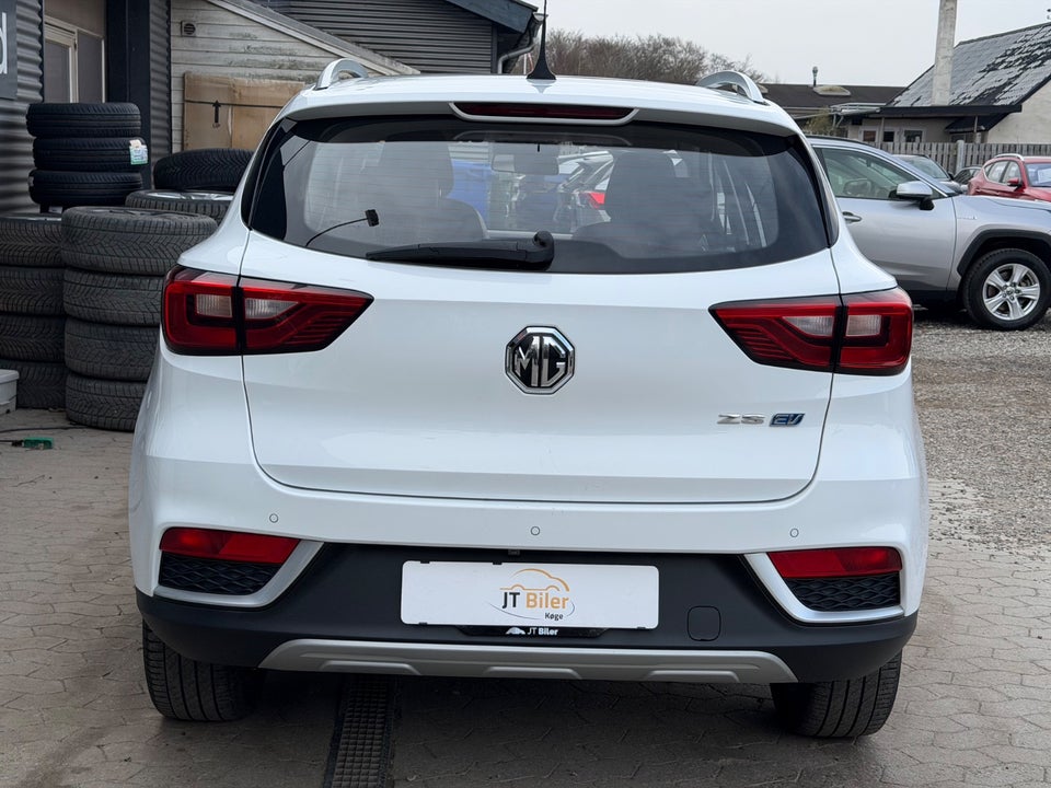 MG ZS EV Luxury 5d