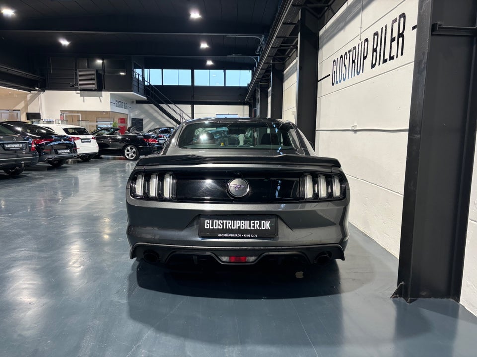 Ford Mustang 2,3 EcoBoost Fastback 2d