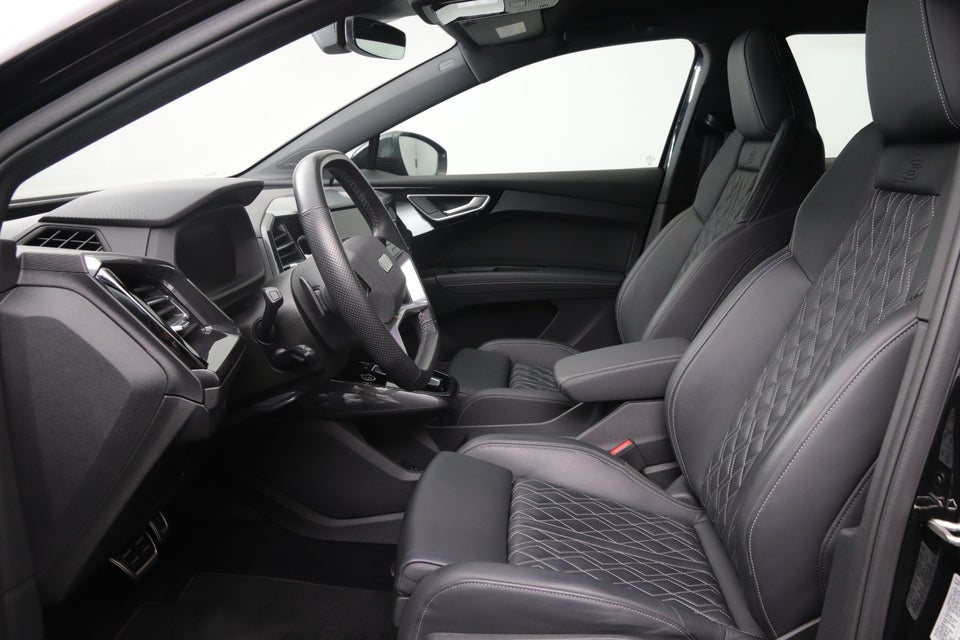 Audi Q4 e-tron 40 S-line 5d