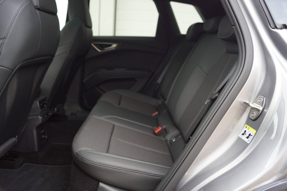 Audi Q4 e-tron 45 S-line 5d