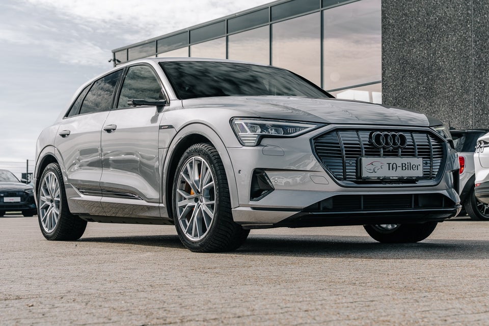 Audi e-tron 55 S-line quattro 5d