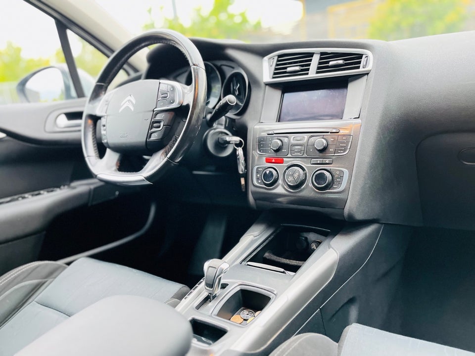 Citroën C4 1,6 e-HDi 112 Seduction E6G 5d