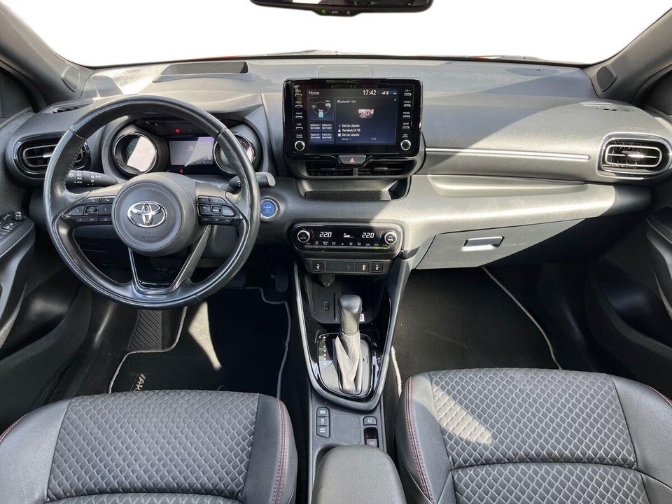 Toyota Yaris 1,5 Hybrid H3 Premier Edition e-CVT 5d