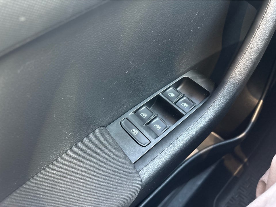 Skoda Fabia 1,0 MPi 60 Ambition Combi 5d