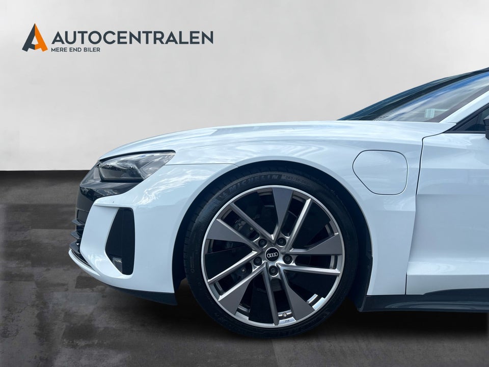 Audi e-tron GT quattro 4d