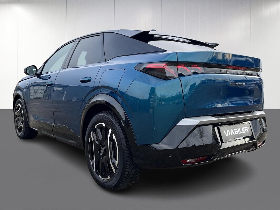 Peugeot e-3008 77 GT 5d