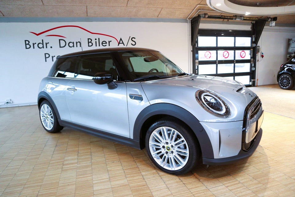 MINI Cooper SE Classic Trim 3d