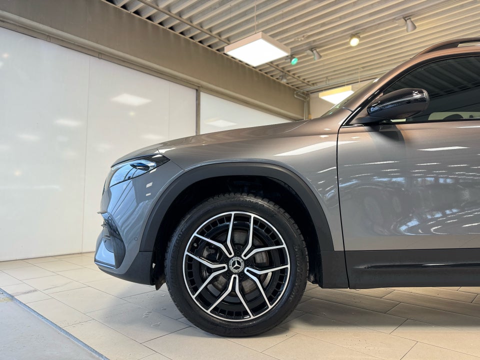 Mercedes EQB300 AMG Line 4Matic 5d
