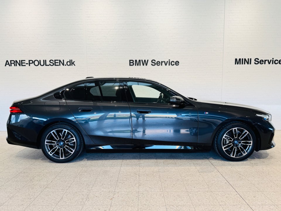 BMW i5 eDrive40 M-Sport 4d