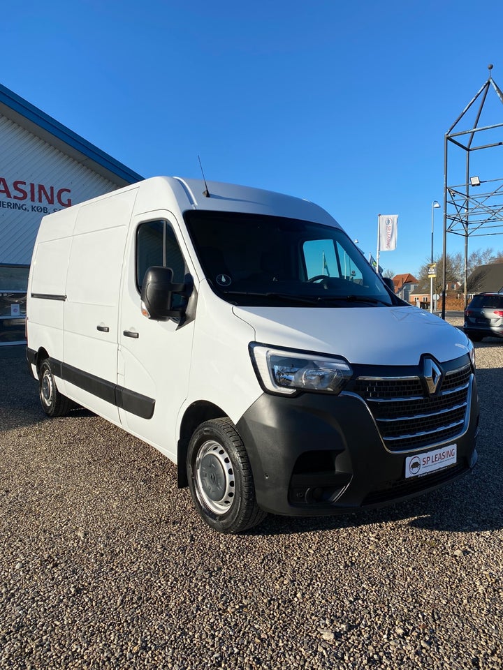 Renault Master IV T33 2,3 dCi 180 L2H2 Kassevogn