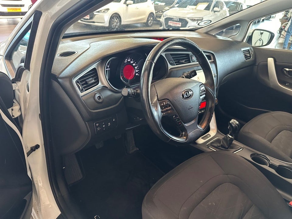 Kia Ceed 1,4 CVVT Style Limited SW 5d
