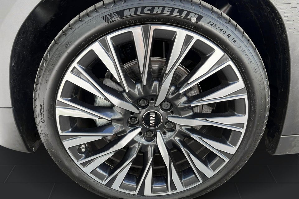 MINI Aceman E Classic Trim L 5d