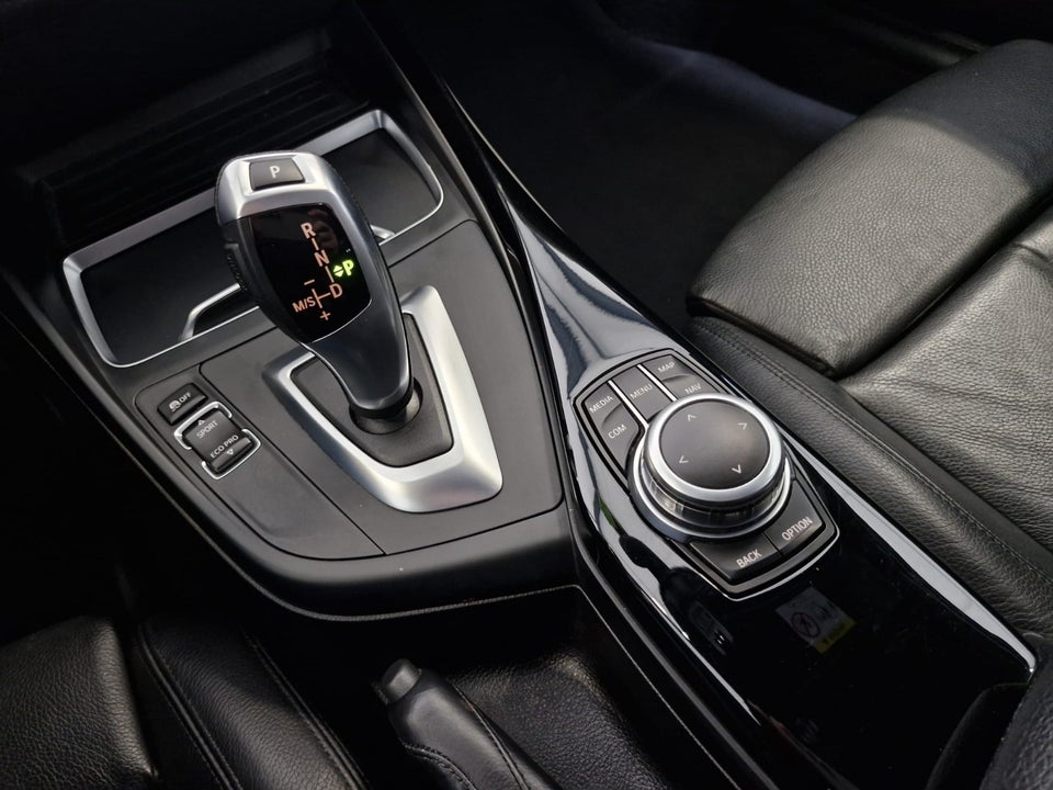 BMW 118i 1,5 Sport Line aut. 5d