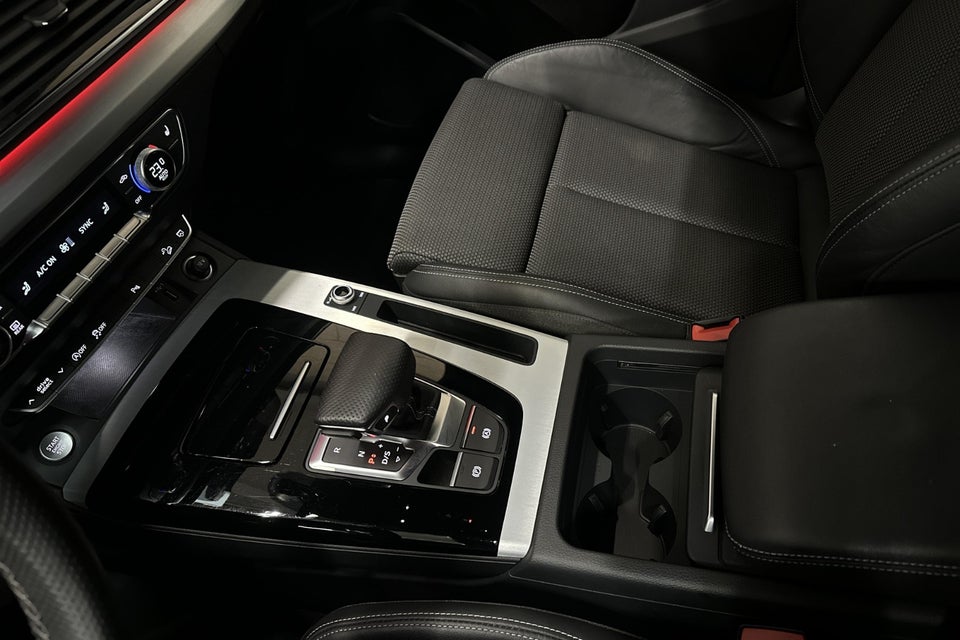 Audi Q5 40 TDi S-line Midnight Edition quattro S-tr. 5d